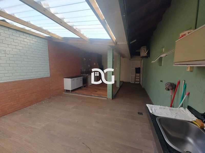 Localização privilegiada, a apenas 150 metros da beira-mar: 10ª foto da galeria de imagens do imóvel