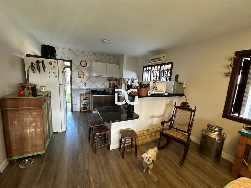 Casa aconchegante com 2 dormitórios, sendo 1 suíte: 8ª foto da galeria de imagens do imóvel