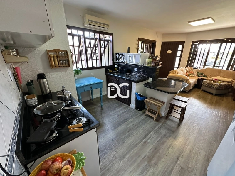 Casa aconchegante com 2 dormitórios, sendo 1 suíte: 10ª foto da galeria de imagens do imóvel