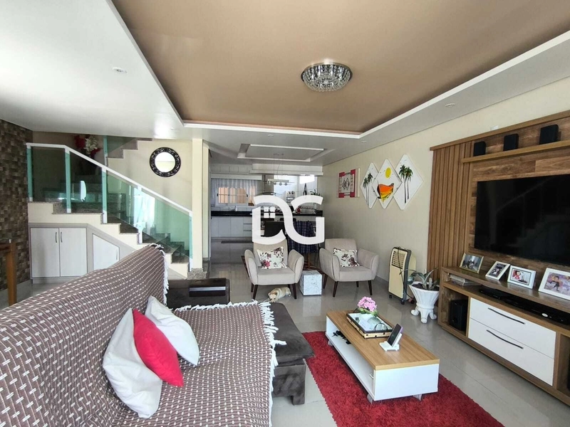 obrado moderno e aconchegante, composto por 2 suites: 1ª foto da galeria de imagens do imóvel