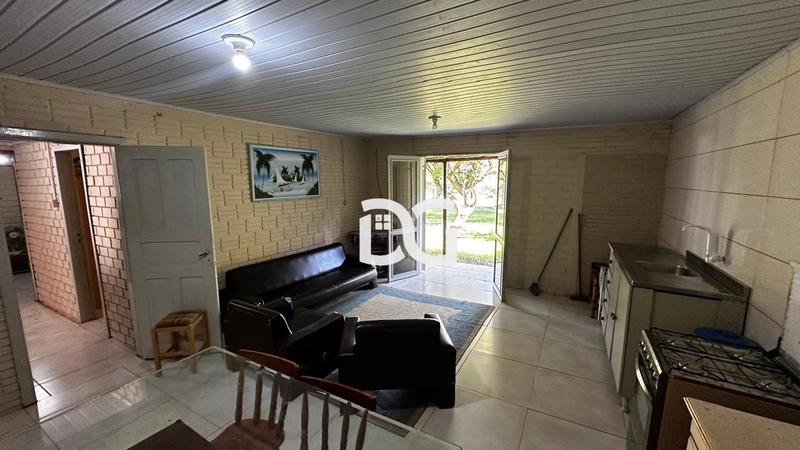 Casa ampla e bem distribuída, composta por 3 dormitórios confortáveis: 8ª foto da galeria de imagens do imóvel