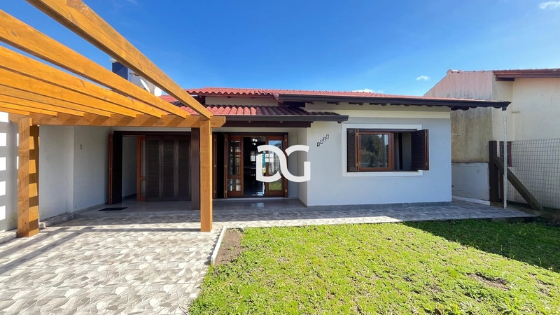 Excelente casa com 2 frentes próximo do mar: 1ª foto da galeria de imagens do imóvel
