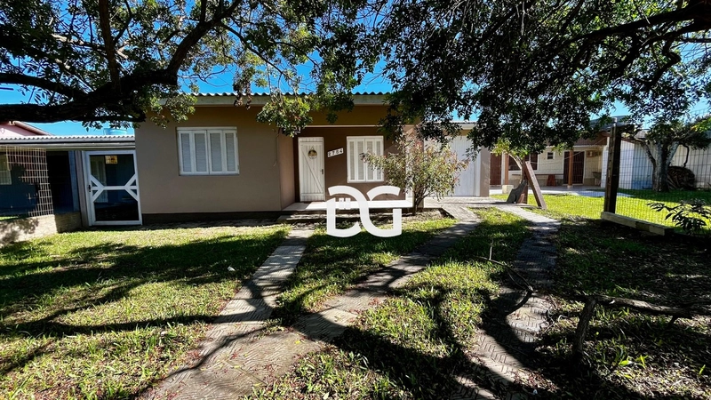 Casa aconchegante, ideal para quem busca conforto e praticidade.: 1ª foto da galeria de imagens do imóvel