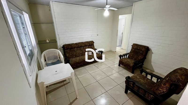 Casa aconchegante, ideal para quem busca conforto e praticidade.: 3ª foto da galeria de imagens do imóvel