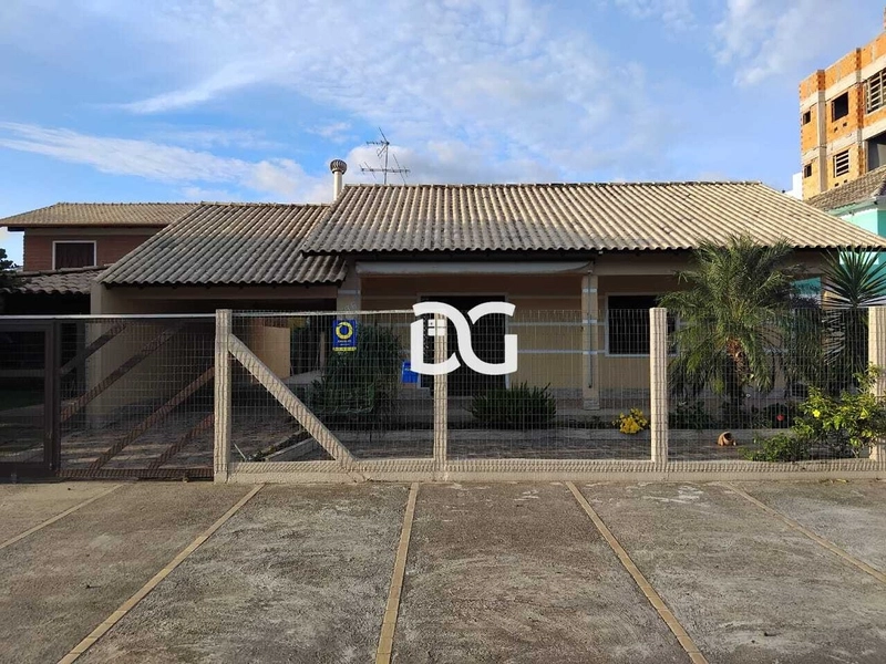 Excelente opção para moradia ou veraneio, em ambiente acolhedor e bem: 1ª foto da galeria de imagens do imóvel