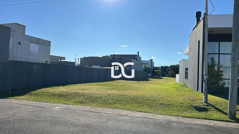Ideal para construir a casa dos seus sonhos: 1ª foto da galeria de imagens do imóvel