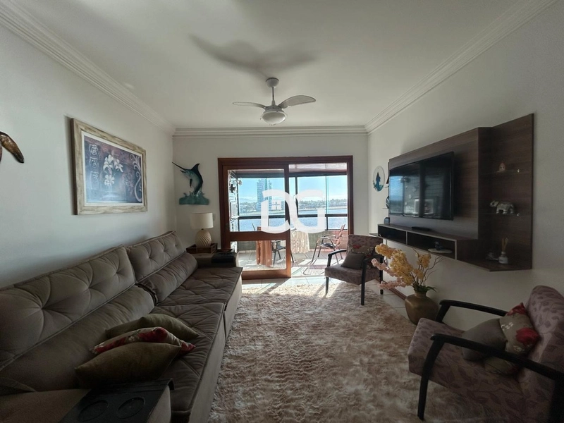 Belo apartamento com ampla sacada e vista panorâmica: 2ª foto da galeria de imagens do imóvel