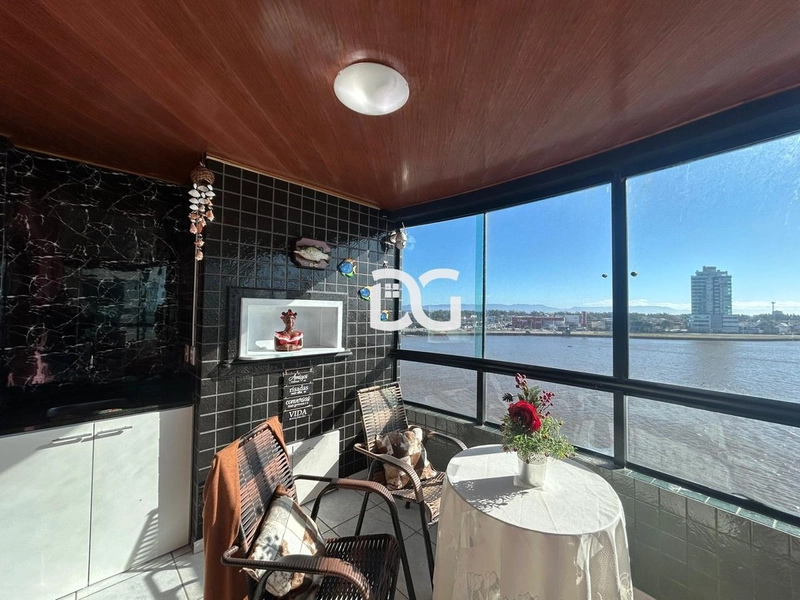 Belo apartamento com ampla sacada e vista panorâmica: 8ª foto da galeria de imagens do imóvel