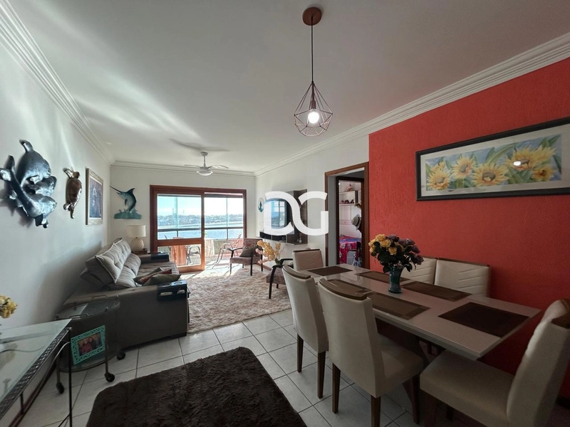 Belo apartamento com ampla sacada e vista panorâmica: 3ª foto da galeria de imagens do imóvel