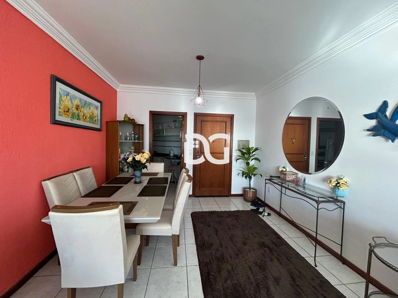Belo apartamento com ampla sacada e vista panorâmica: 4ª foto da galeria de imagens do imóvel