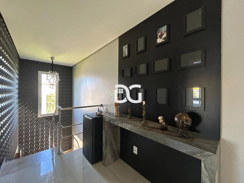 Casa de alto padrão em condomínio com 4 suites: 8ª foto da galeria de imagens do imóvel