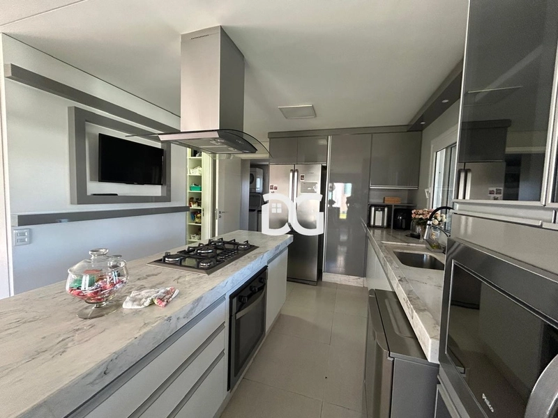 Casa de alto padrão em condomínio com 4 suites: 7ª foto da galeria de imagens do imóvel
