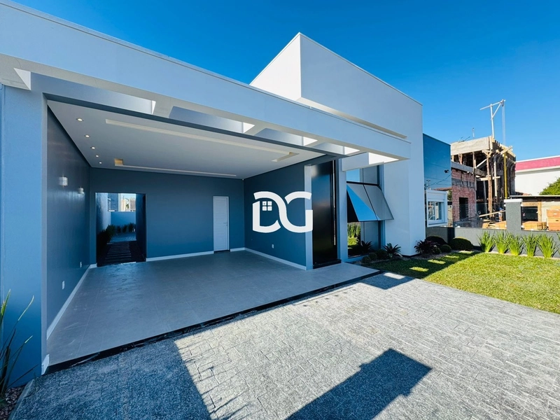 Casa térrea com 170m² de alto padrão, composta por 3 suítes: 2ª foto da galeria de imagens do imóvel