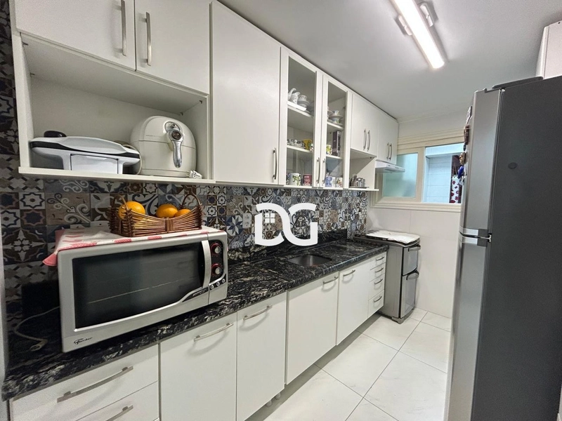 Apartamento mobiliado com vista para o mar, composto por 3 dormitórios: 11ª foto da galeria de imagens do imóvel