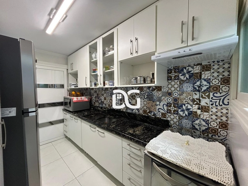 Apartamento mobiliado com vista para o mar, composto por 3 dormitórios: 12ª foto da galeria de imagens do imóvel