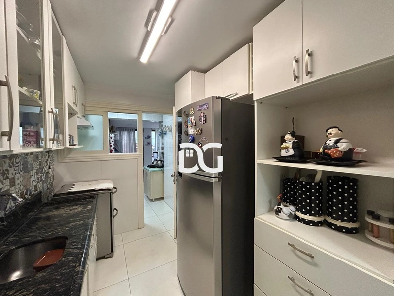 Apartamento mobiliado com vista para o mar, composto por 3 dormitórios: 13ª foto da galeria de imagens do imóvel