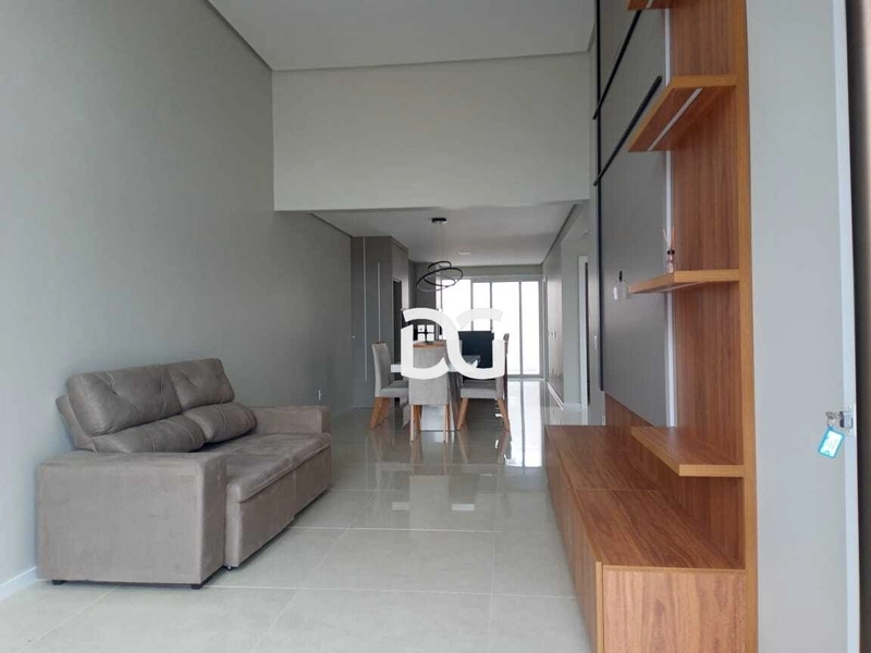 Casa composta por 3 dormitórios, sendo 1 suíte: 4ª foto da galeria de imagens do imóvel