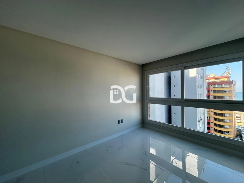Ideal para quem busca viver com estilo e praticidade no litoral: 4ª foto da galeria de imagens do imóvel
