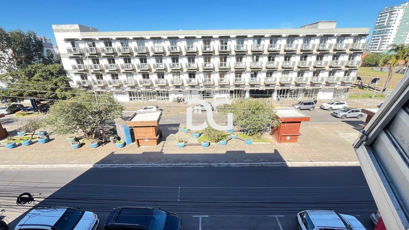 Apartamento localizado na principal avenida do centro da cidade: 6ª foto da galeria de imagens do imóvel