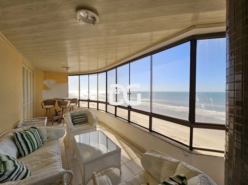 Apartamento exclusivo de frente para a praia com vista infinita: 3ª foto da galeria de imagens do imóvel