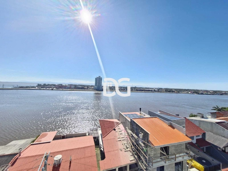 Desfrute de uma vista deslumbrante para a lagoa e o mar: 4ª foto da galeria de imagens do imóvel