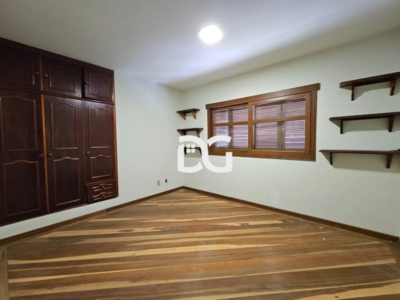 Residência espaçosa e aconchegante, ideal para quem busca conforto: 15ª foto da galeria de imagens do imóvel