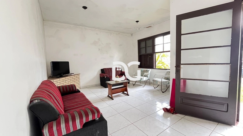 Casa ampla composta por 6 dormitórios: 8ª foto da galeria de imagens do imóvel