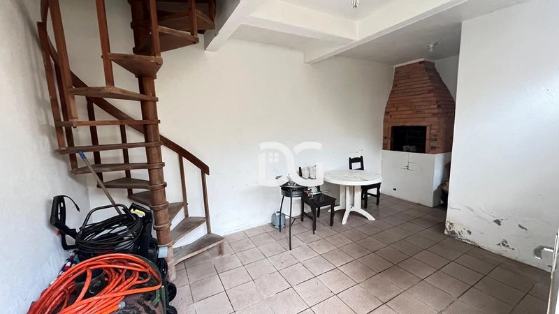 Casa ampla composta por 6 dormitórios: 5ª foto da galeria de imagens do imóvel
