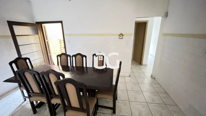 Casa ampla composta por 6 dormitórios: 6ª foto da galeria de imagens do imóvel