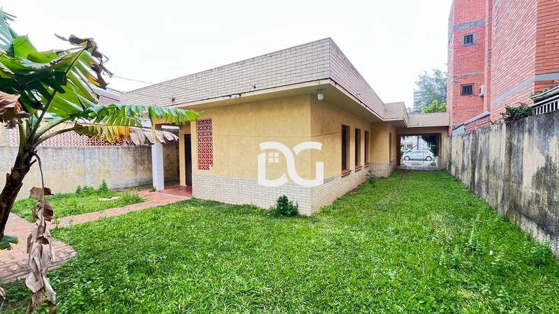 Casa ampla composta por 6 dormitórios: 4ª foto da galeria de imagens do imóvel