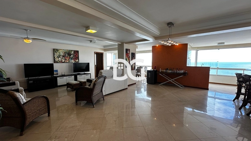 Apartamento de alto padrão com vista eterna para o mar: 2ª foto da galeria de imagens do imóvel