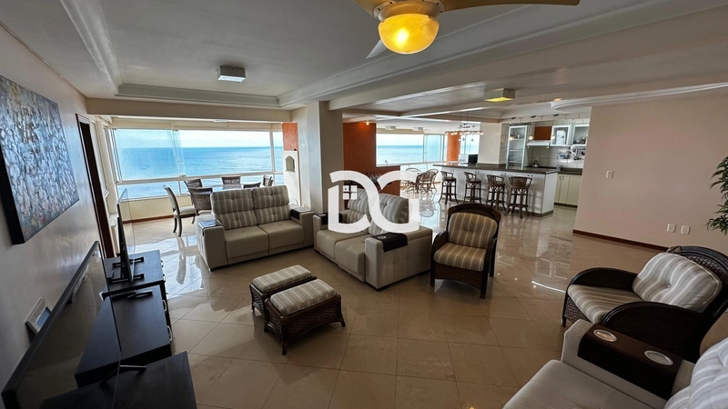 Apartamento de alto padrão com vista eterna para o mar: 4ª foto da galeria de imagens do imóvel