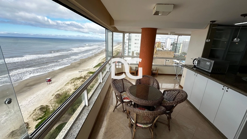 Apartamento de alto padrão com vista eterna para o mar: 12ª foto da galeria de imagens do imóvel