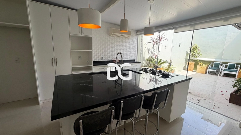 Casa composta por 3 dormitórios, sendo 1 suíte no centro: 11ª foto da galeria de imagens do imóvel