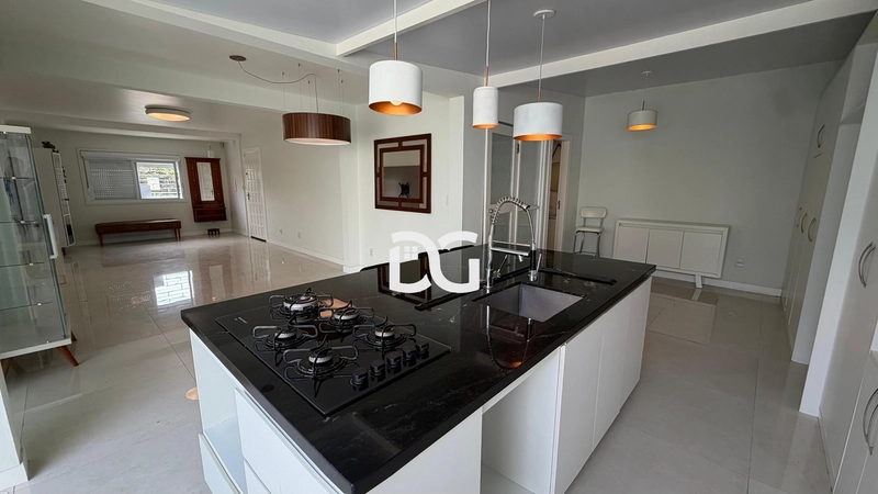 Casa composta por 3 dormitórios, sendo 1 suíte no centro: 13ª foto da galeria de imagens do imóvel