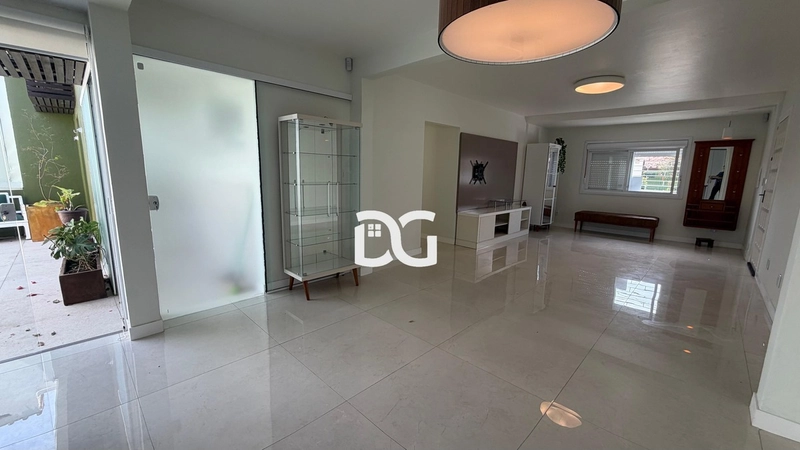 Casa composta por 3 dormitórios, sendo 1 suíte no centro: 6ª foto da galeria de imagens do imóvel