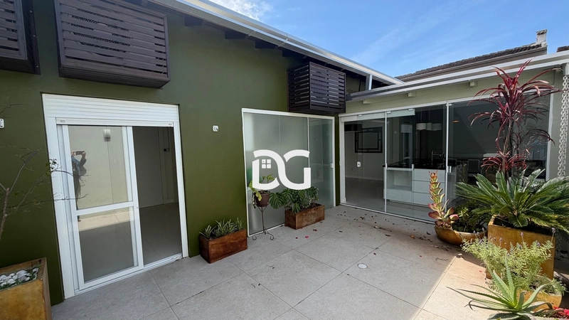Casa composta por 3 dormitórios, sendo 1 suíte no centro: 21ª foto da galeria de imagens do imóvel