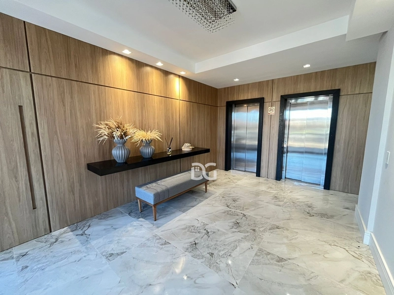 Encante-se com este apartamento mobiliado e decorado: 2ª foto da galeria de imagens do imóvel