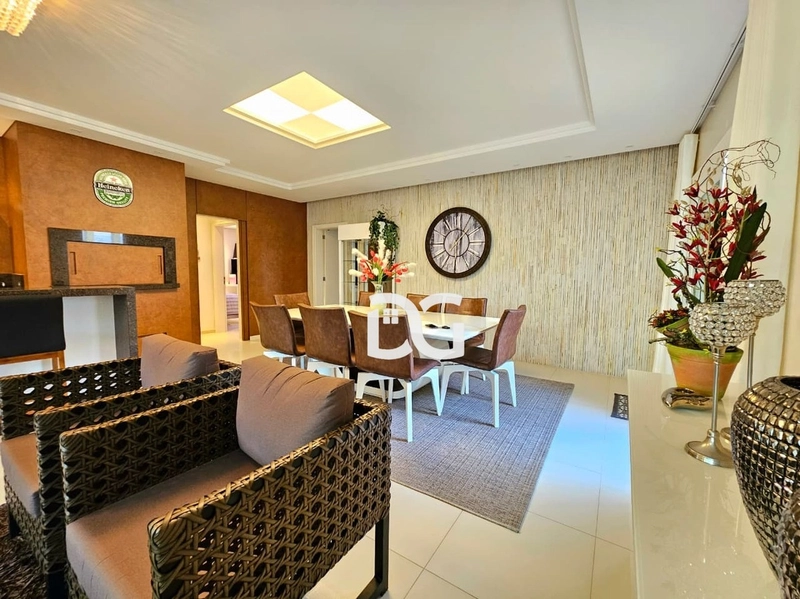 Casa impecável projetada para oferecer conforto e elegância. 4 dorm.: 11ª foto da galeria de imagens do imóvel