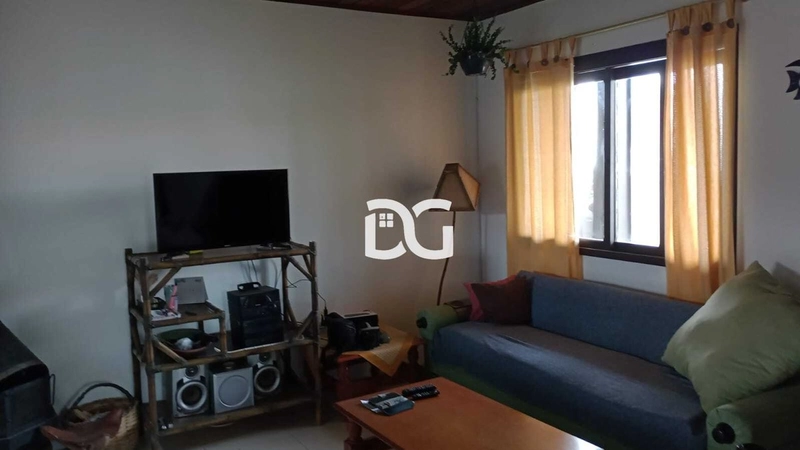 Casa aconchegante, composta por 2 dormitórios bem distribuídos: 6ª foto da galeria de imagens do imóvel