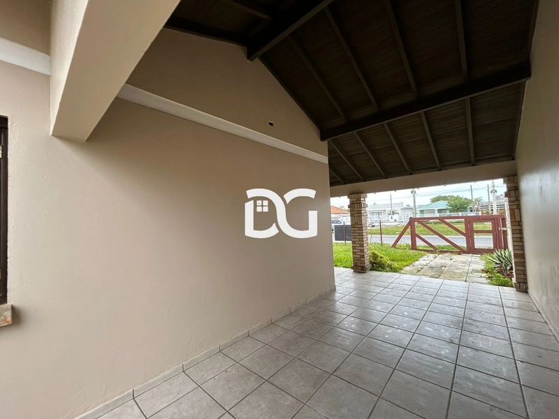Casa composta por 3 dormitórios, sendo 1 suíte, oferecendo conforto: 4ª foto da galeria de imagens do imóvel