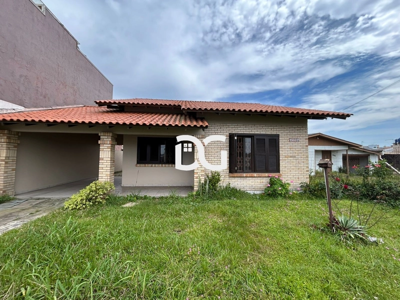 Casa composta por 3 dormitórios, sendo 1 suíte, oferecendo conforto: 2ª foto da galeria de imagens do imóvel