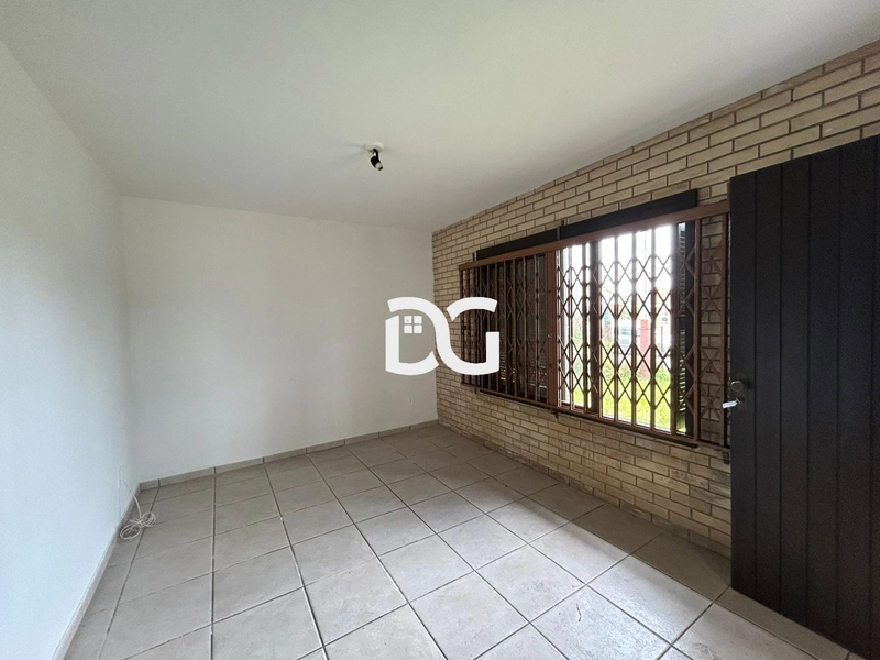 Casa composta por 3 dormitórios, sendo 1 suíte, oferecendo conforto: 7ª foto da galeria de imagens do imóvel