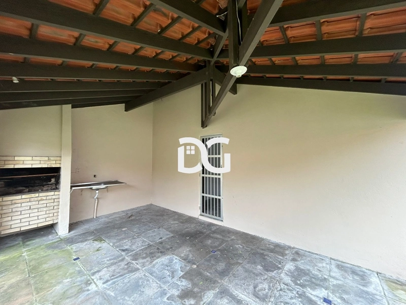 Casa composta por 3 dormitórios, sendo 1 suíte, oferecendo conforto: 19ª foto da galeria de imagens do imóvel
