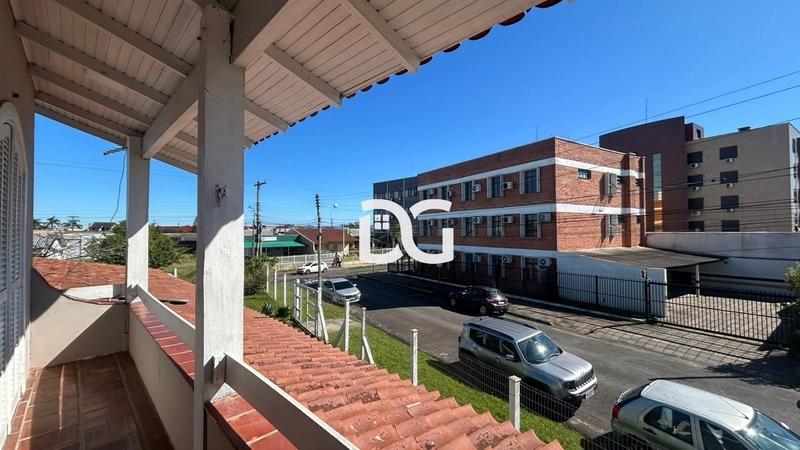 Ampla casa composta por 5 dormitórios, sendo 1 suíte: 5ª foto da galeria de imagens do imóvel
