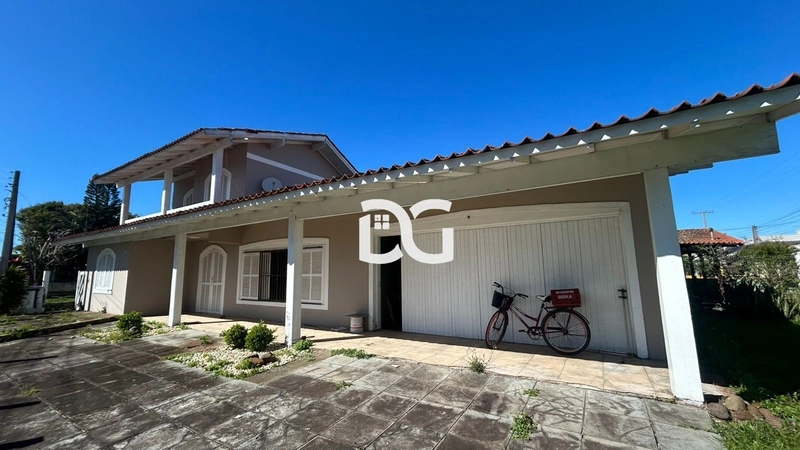 Ampla casa composta por 5 dormitórios, sendo 1 suíte: 1ª foto da galeria de imagens do imóvel