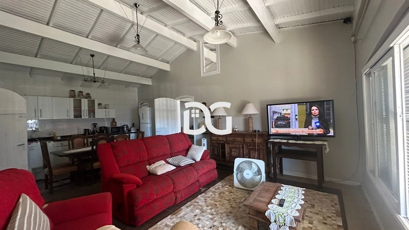 Ampla casa composta por 5 dormitórios, sendo 1 suíte: 8ª foto da galeria de imagens do imóvel