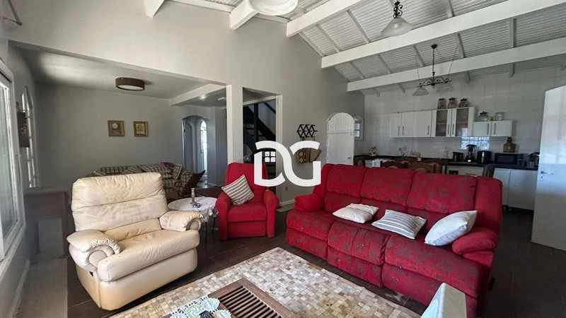 Ampla casa composta por 5 dormitórios, sendo 1 suíte: 7ª foto da galeria de imagens do imóvel