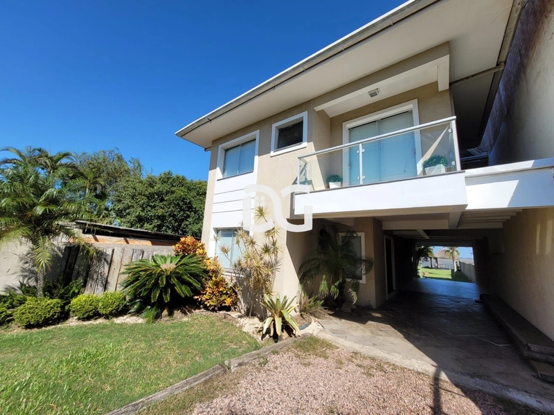 Casa deslumbrante com quiosque e deck a beira do rio: 2ª foto da galeria de imagens do imóvel