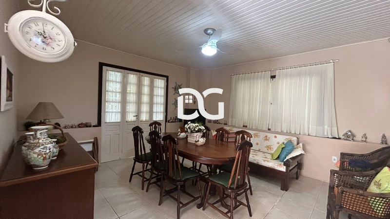 Casa ampla e bem distribuída, composta por 5 dormitórios: 9ª foto da galeria de imagens do imóvel
